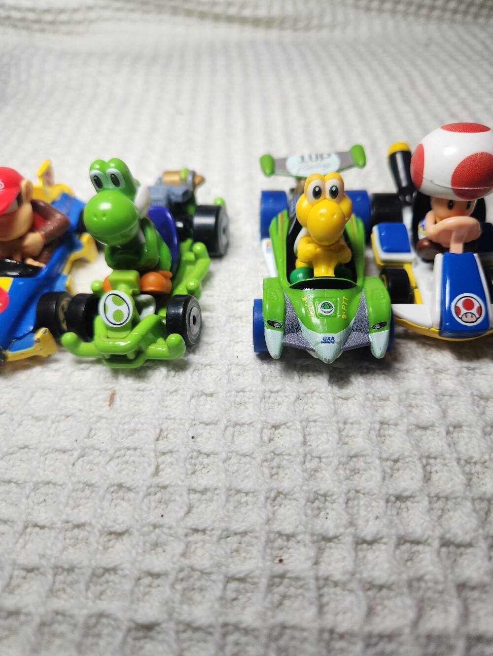 Hot Wheels Nintendo Mario Kart die-cast Set Of 5 - Picture 4 of 11